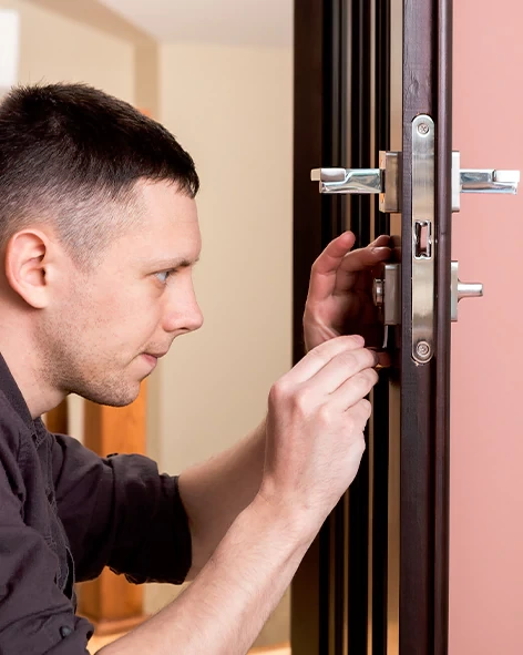 : Professional Locksmith For Commercial And Residential Locksmith Services in Edwardsville, IL