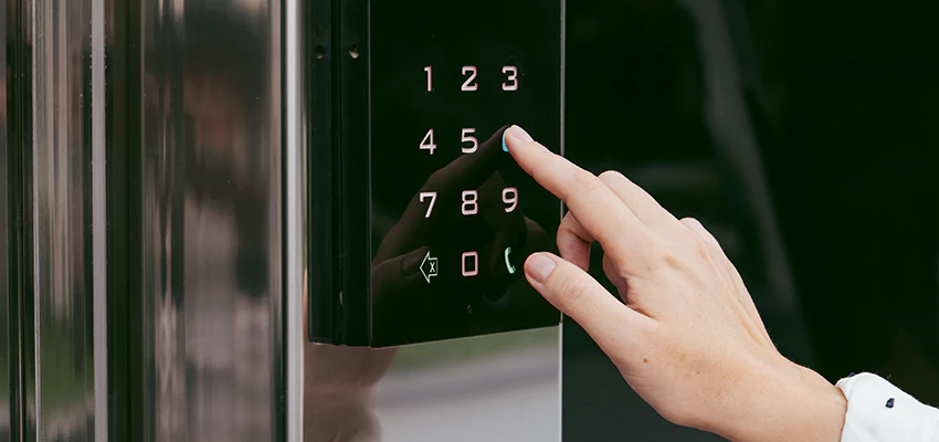 Keyless Door Entry System in Edwardsville, IL