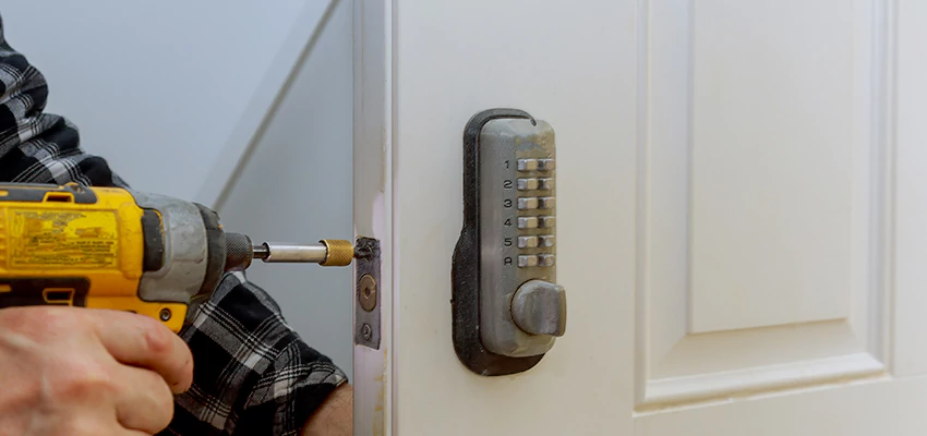 Digital Locks For Home Invasion Prevention in Edwardsville, IL